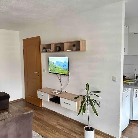 Apartman Ella Apartment *